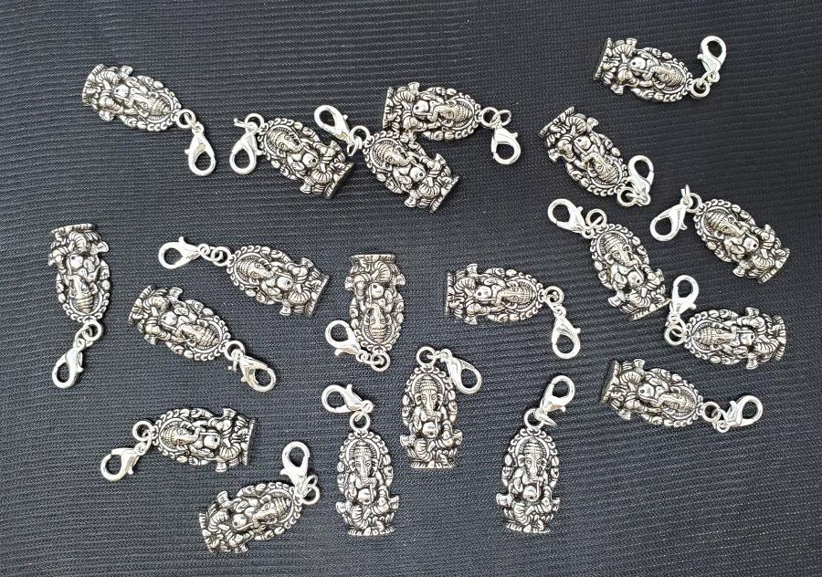 CHARM'S